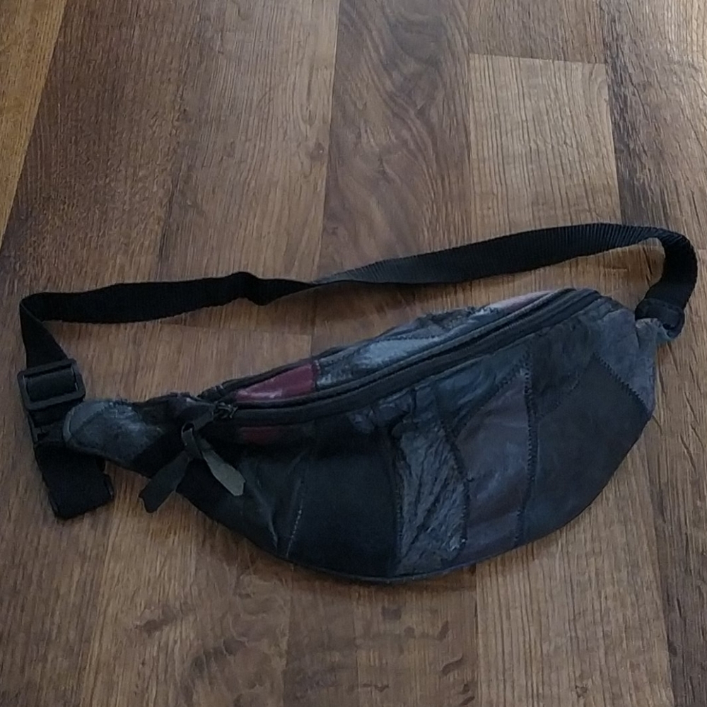 Vintage 80s leather fanny pack